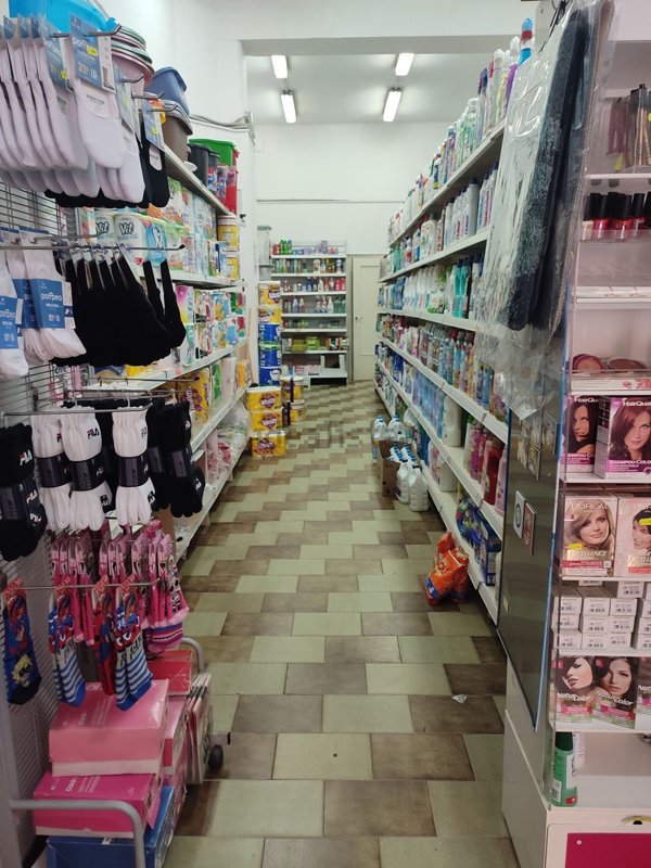 negozio in vendita a Bari