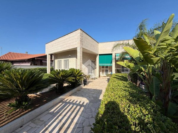 casa indipendente in vendita a Bari in zona Santo Spirito