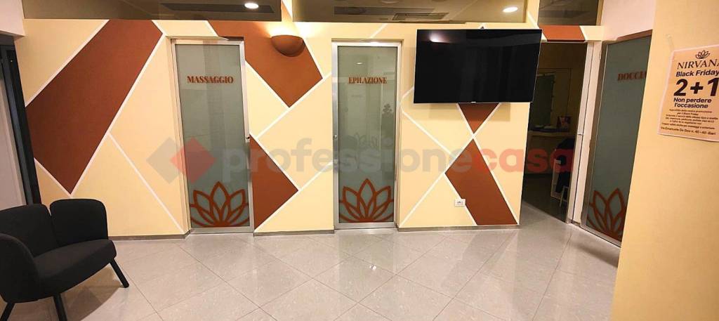 negozio in vendita a Bari in zona Carrassi