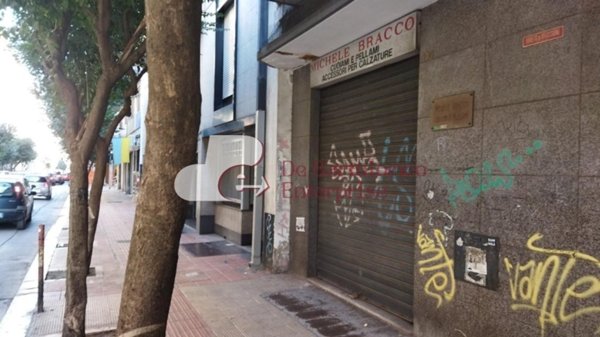 negozio in vendita a Bari in zona Murat
