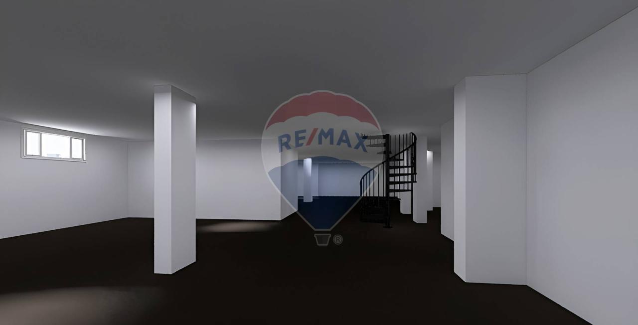 locale di sgombero in vendita a Bari in zona Santo Spirito