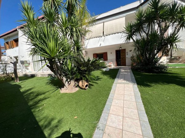 casa indipendente in vendita a Bari in zona Poggiofranco