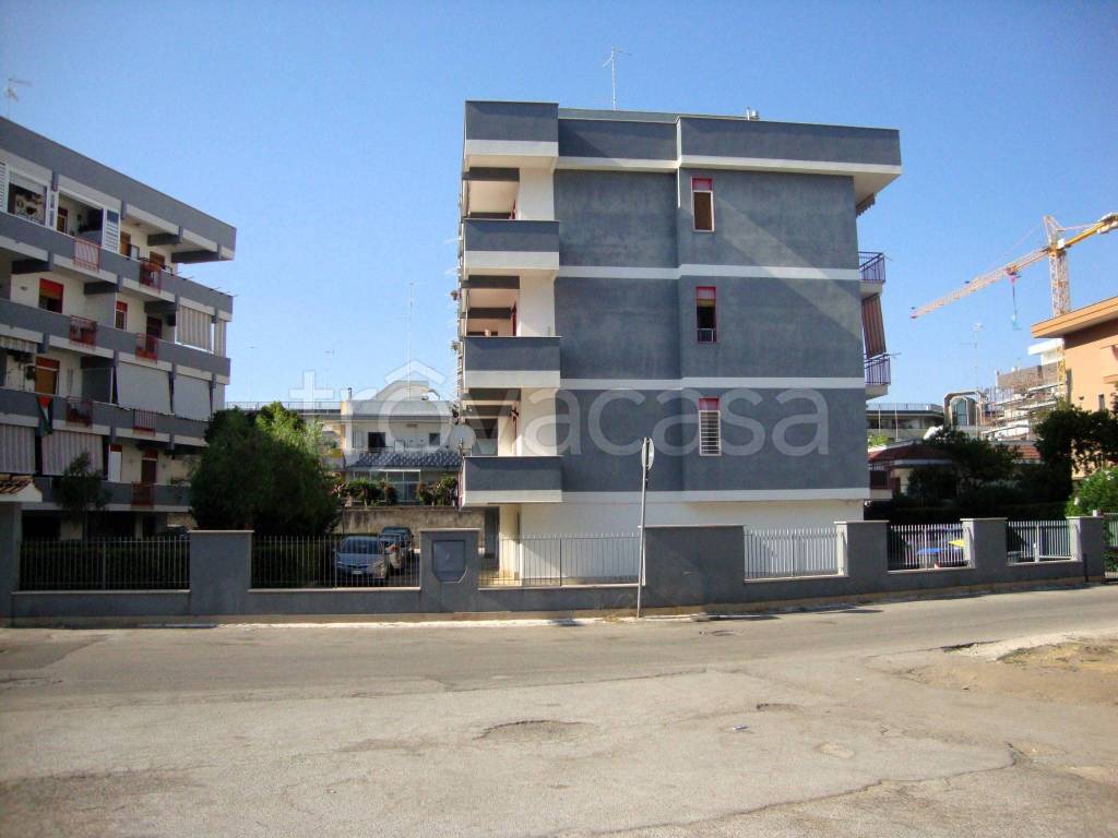 appartamento in vendita a Bari in zona Palese/Macchie
