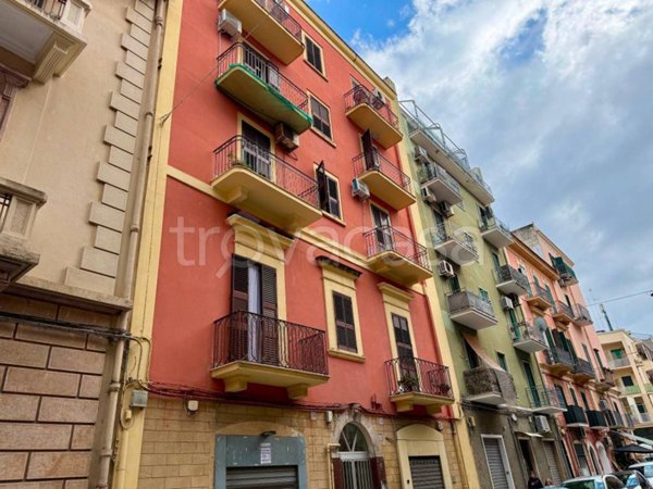 negozio in vendita a Bari in zona Libertà
