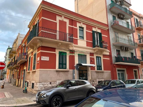 ufficio in vendita a Bari in zona Libertà