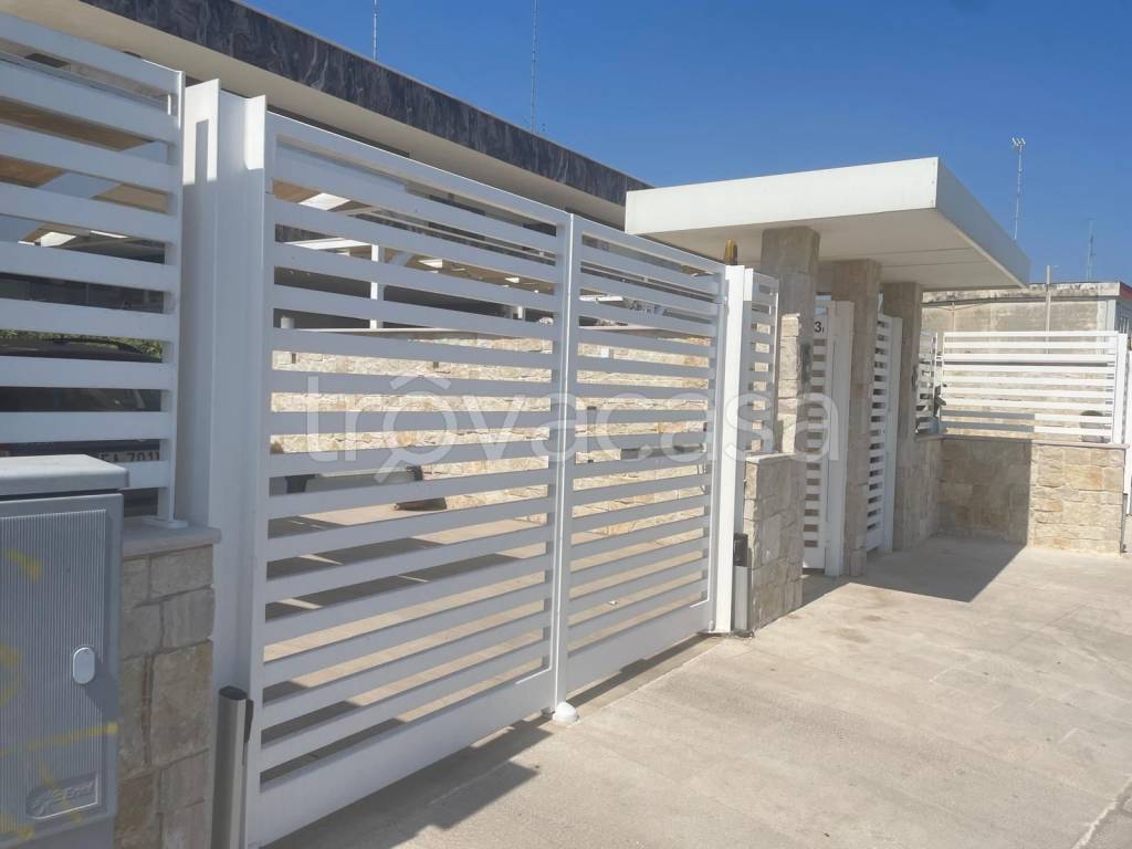 casa indipendente in vendita a Bari in zona Torre a Mare