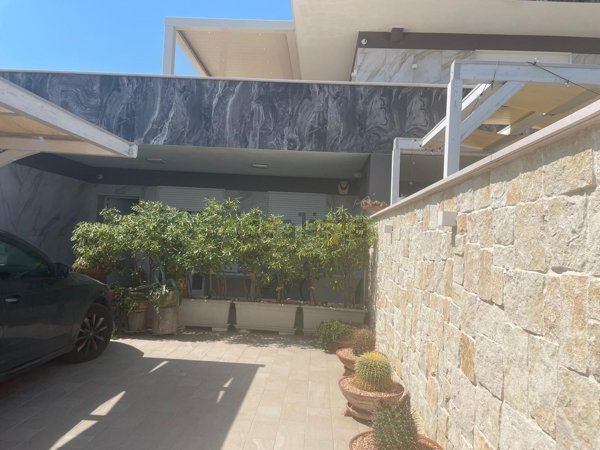 casa indipendente in vendita a Bari in zona Torre a Mare