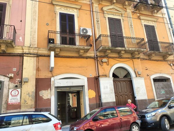 negozio in vendita a Bari in zona Libertà
