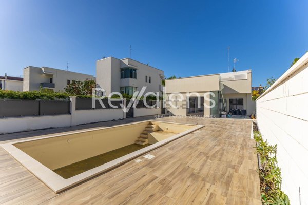 casa indipendente in vendita a Bari in zona Loseto