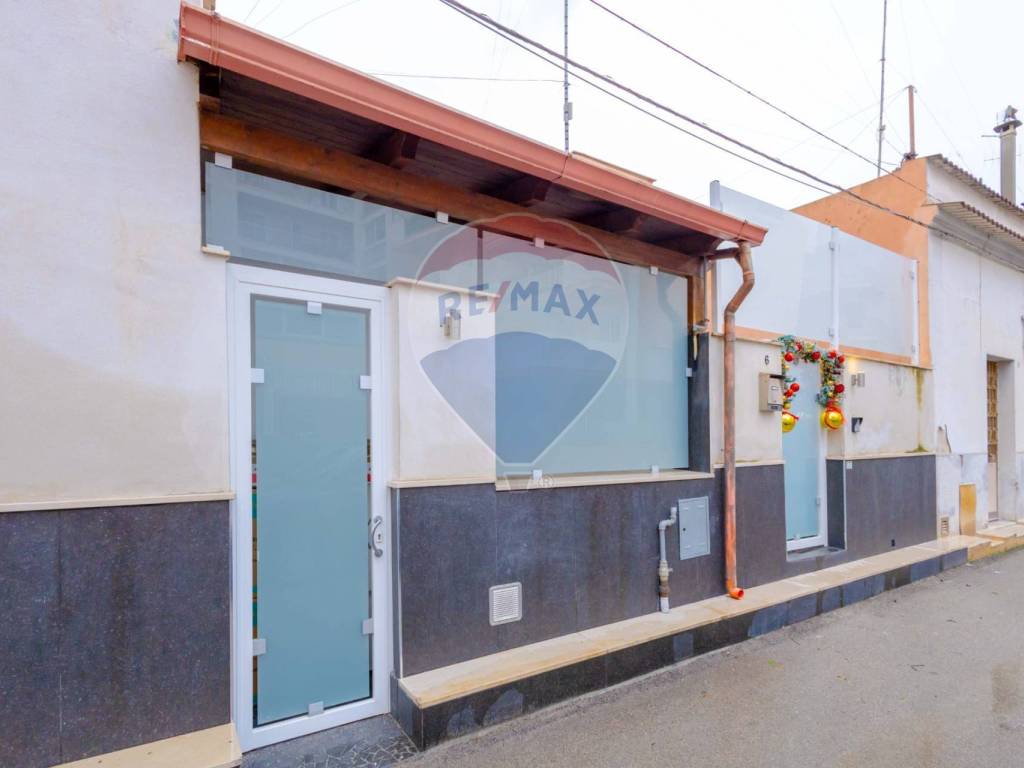 casa indipendente in vendita a Bari in zona Carbonara