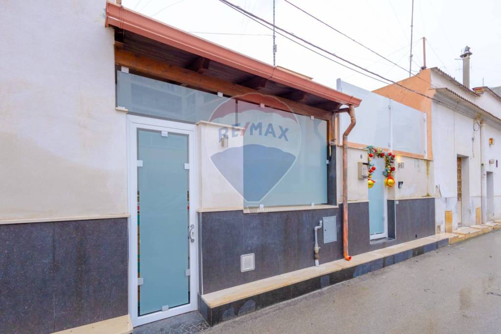 casa indipendente in vendita a Bari in zona Ceglie del Campo