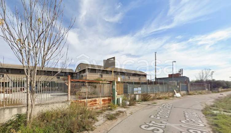 locale commerciale in vendita a Bari in zona Ceglie del Campo