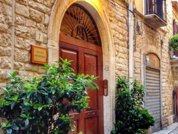 appartamento in vendita a Bari in zona Città Vecchia