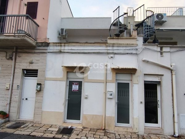 casa indipendente in vendita a Bari in zona Torre a Mare