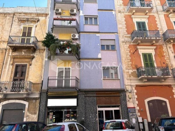 negozio in vendita a Bari in zona Libertà