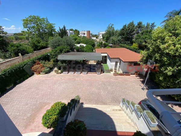 casa indipendente in vendita a Bari in zona Palese/Macchie