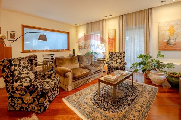 casa indipendente in vendita a Bari in zona Mungivacca