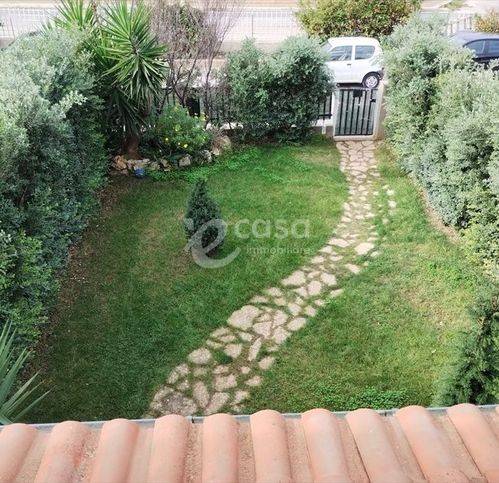 casa indipendente in vendita a Bari in zona Torre a Mare