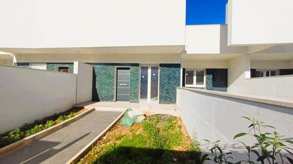 casa indipendente in vendita a Bari in zona Carbonara