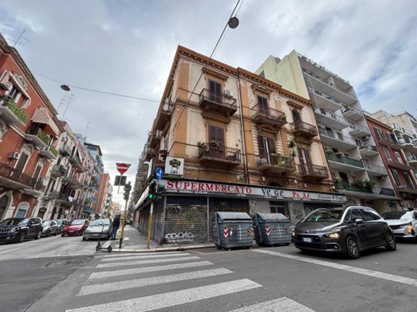 negozio in vendita a Bari in zona Libertà