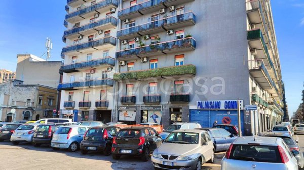 negozio in vendita a Bari in zona Libertà