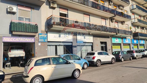 negozio in vendita a Bari in zona Libertà