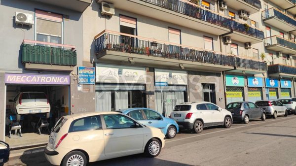 negozio in vendita a Bari in zona Libertà
