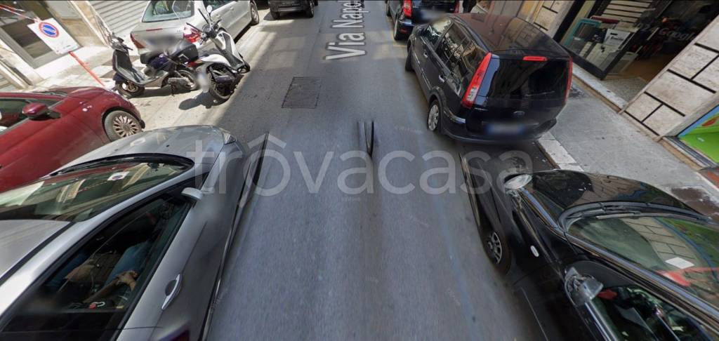 negozio in vendita a Bari in zona Murat