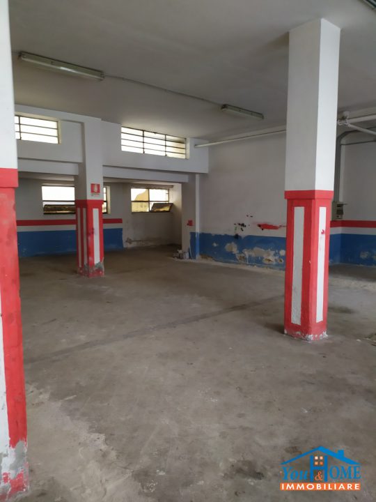 locale commerciale in vendita a Bari in zona San Pasquale