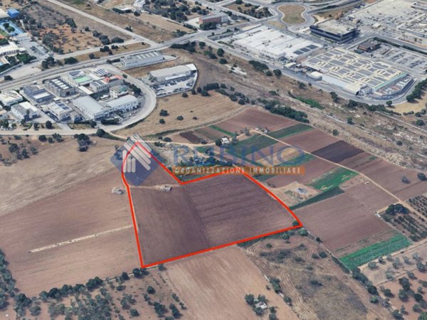 negozio in vendita a Bari in zona Parco Adria