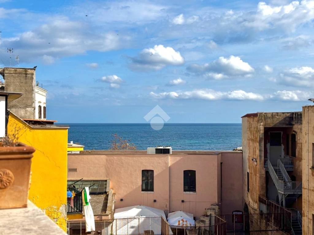 appartamento in vendita a Bari in zona Città Vecchia