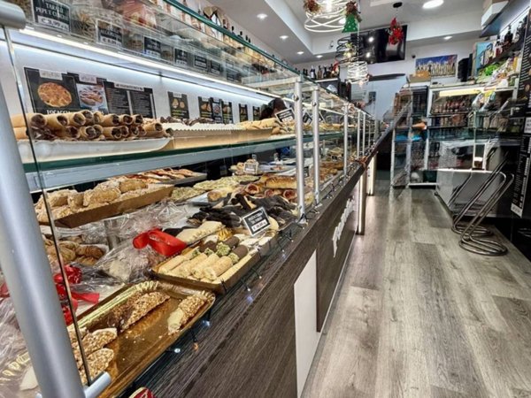 negozio in vendita a Bari in zona San Pasquale