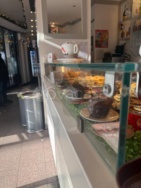 negozio in vendita a Bari in zona Carrassi