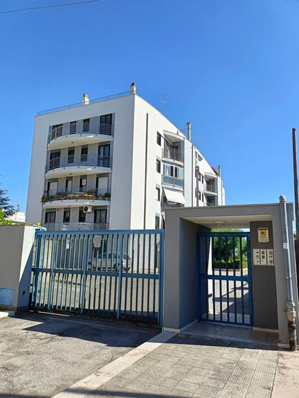 appartamento in vendita a Bari in zona Palese/Macchie