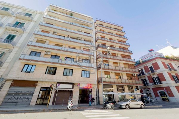 locale commerciale in vendita a Bari in zona Murat