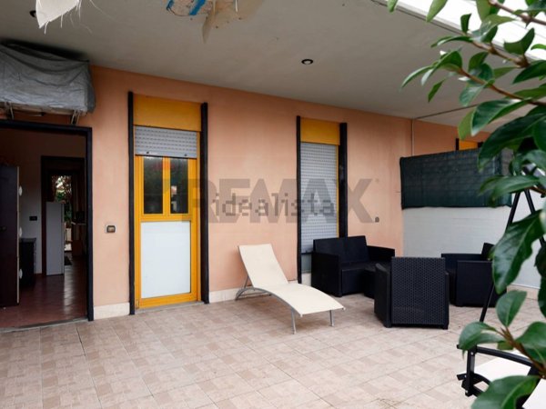 casa indipendente in vendita a Bari in zona Torre a Mare