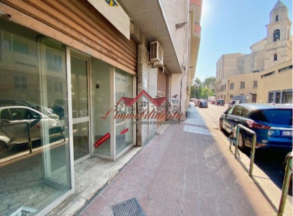 locale commerciale in vendita a Bari in zona Murat