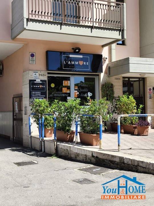 negozio in vendita a Bari in zona Carbonara