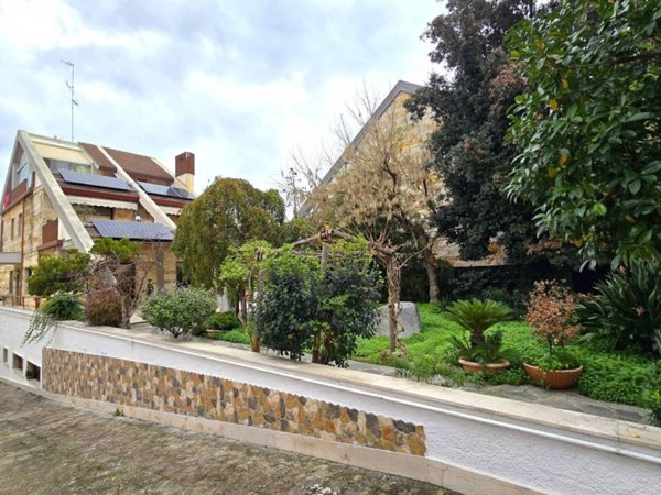 casa indipendente in vendita a Bari in zona Poggiofranco
