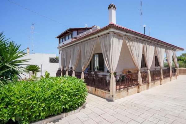casa indipendente in vendita a Bari in zona Palese/Macchie