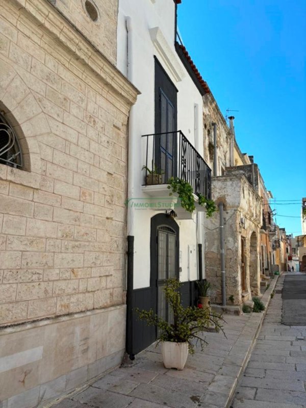 casa indipendente in vendita a Bari in zona Ceglie del Campo