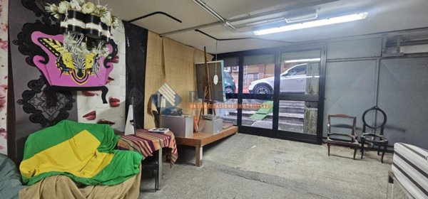 negozio in vendita a Bari in zona Carrassi