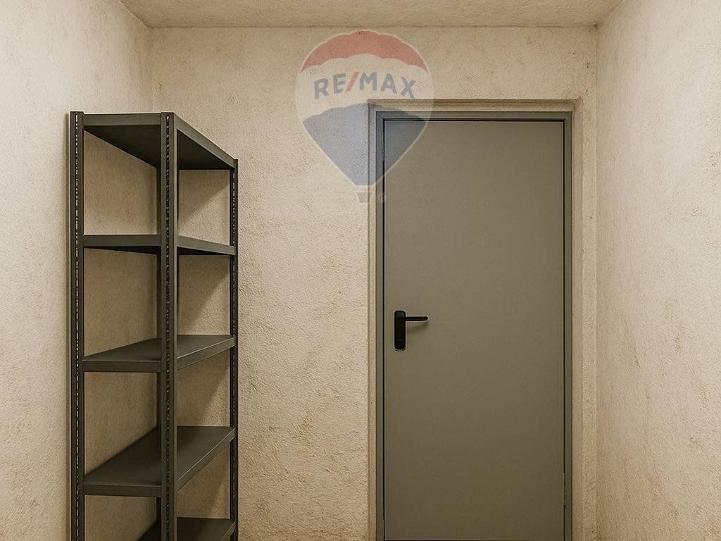 locale commerciale in vendita a Bari in zona Poggiofranco