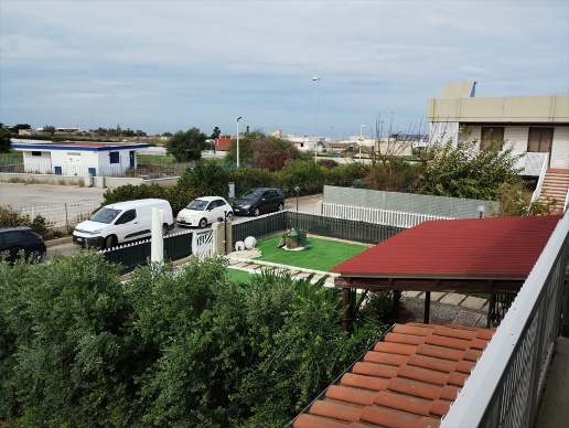 casa indipendente in vendita a Bari in zona Torre a Mare
