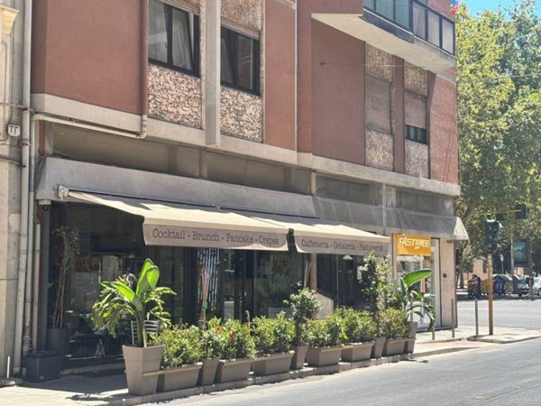 negozio in vendita a Bari in zona Murat