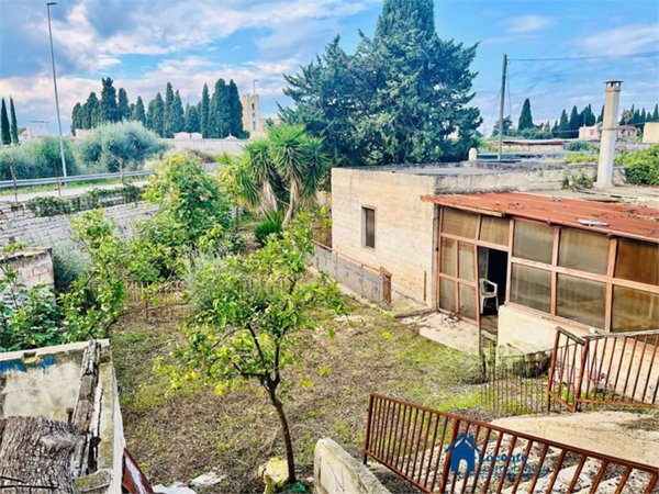 casa indipendente in vendita a Bari in zona Ceglie del Campo