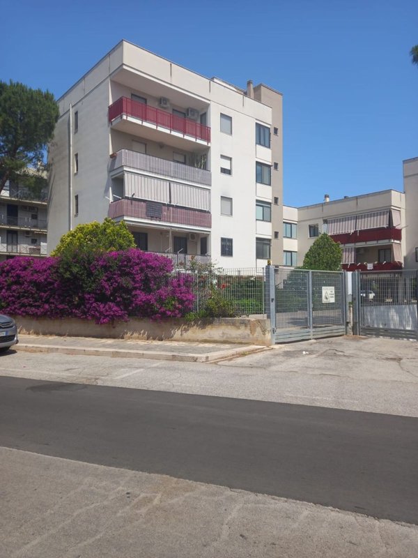 appartamento in vendita a Bari in zona Torre a Mare