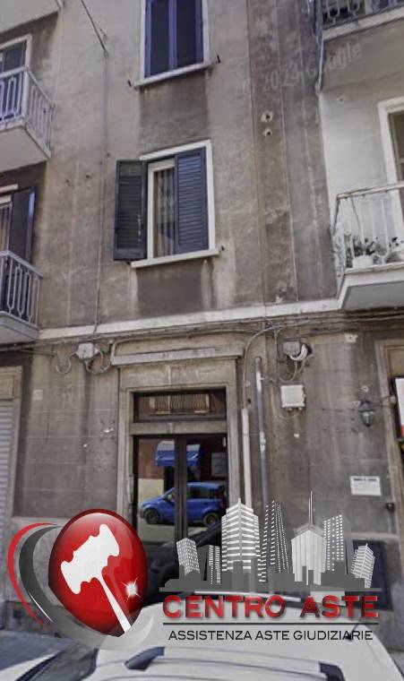 locale di sgombero in vendita a Bari in zona Libertà