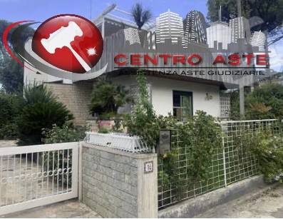 casa indipendente in vendita a Bari in zona Carbonara