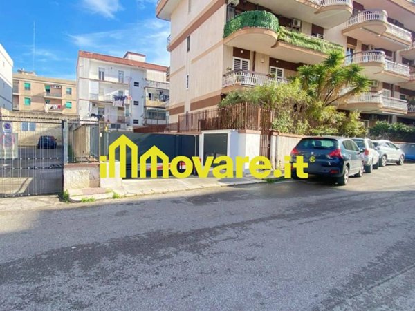 negozio in vendita a Bari in zona Poggiofranco
